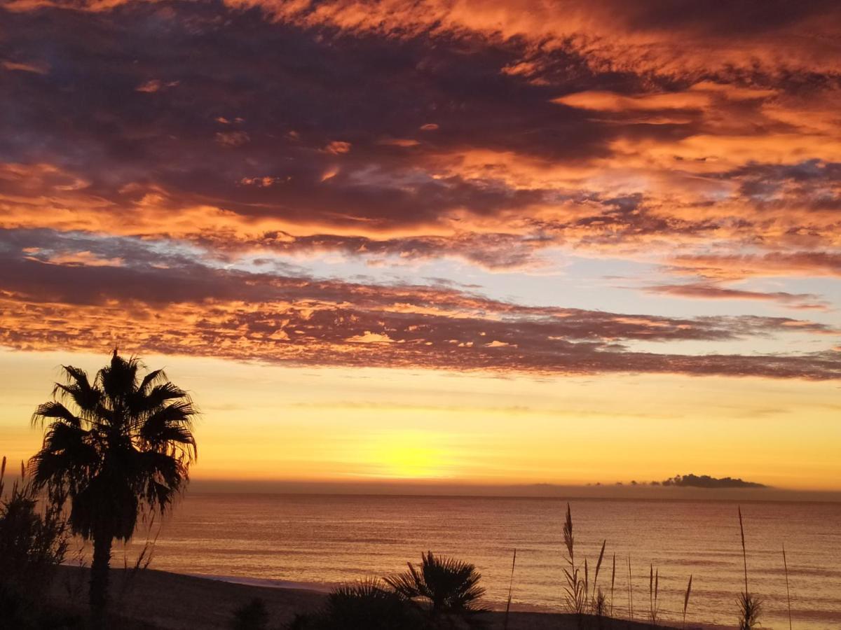 Encantador Apartamento Frente A La Playa De Bara Roda de Bará Esterno foto